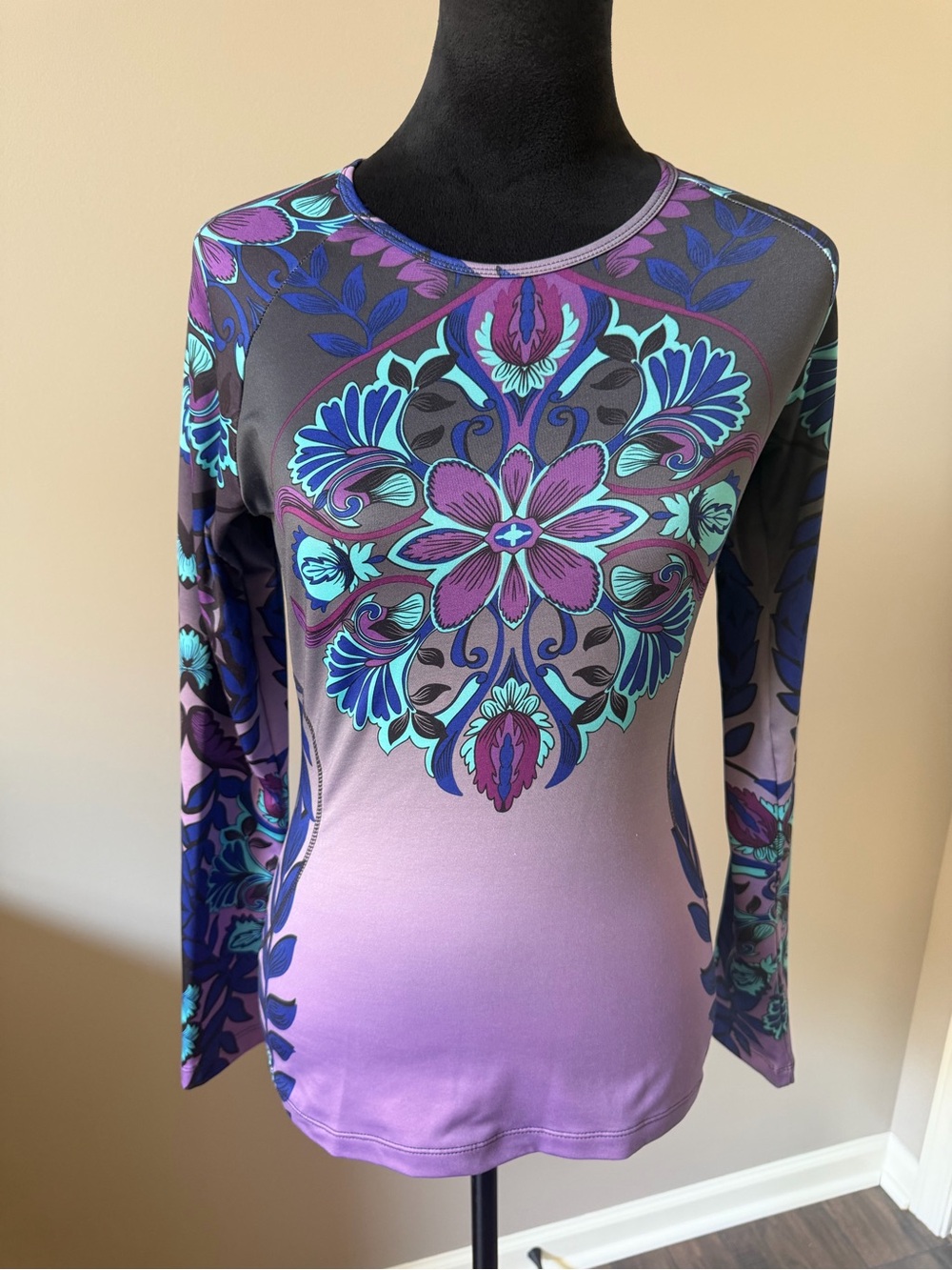 Athleta Floral Medallion Long Sleeve Activewear Top - Purple Teal XSMALL